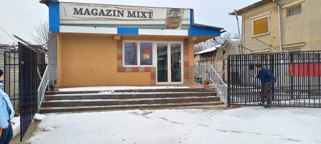 Comerciale, Adunații-Copăceni, Adunații-Copăceni