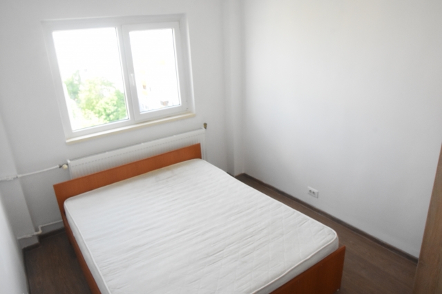 Apartament 4 camere, -, -