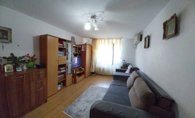 Apartament in blocuri, Titan, Auchan Titan